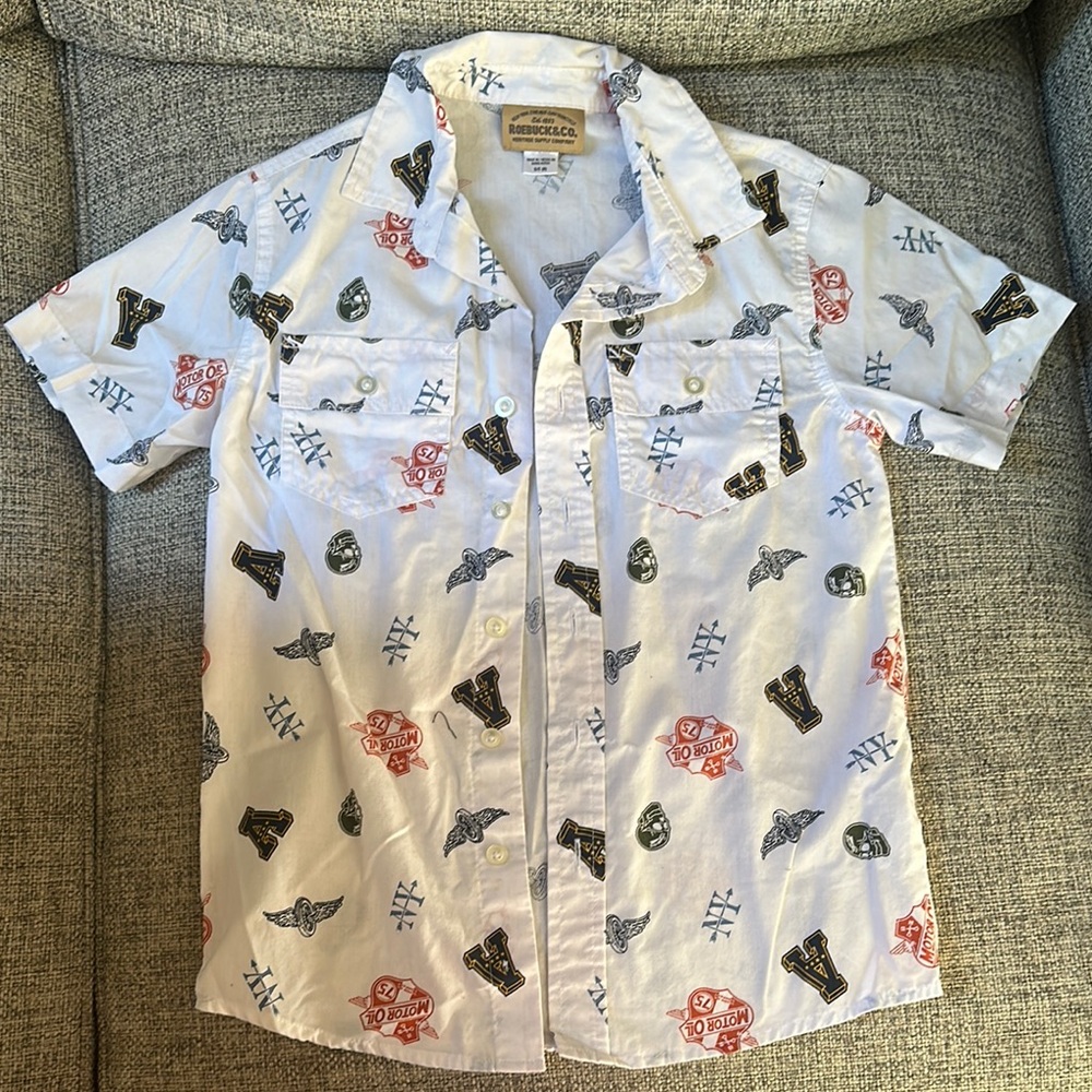 Roebuck & Co shirt *BUNDLE 4/$10*